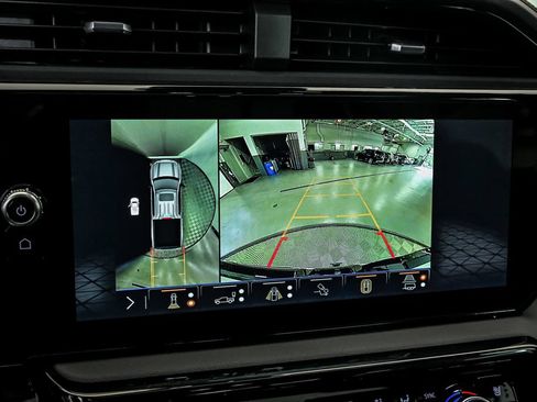 New 2026 GMC Sierra 1500 AT4 w/ Technology Package AWD/4WD image 16