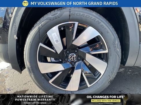 New 2026 Volkswagen Atlas Cross Sport SE AWD/4WD image 5