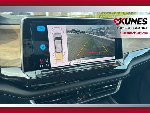 Used 2025 Volkswagen Atlas SE image 18