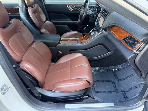 Used 2020 Lincoln Continental Reserve AWD/4WD image 22