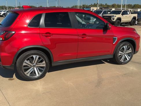 Used 2024 Mitsubishi Outlander Sport SE image 8