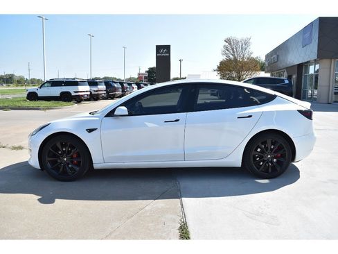 Used 2018 Tesla Model 3 Long Range image 4