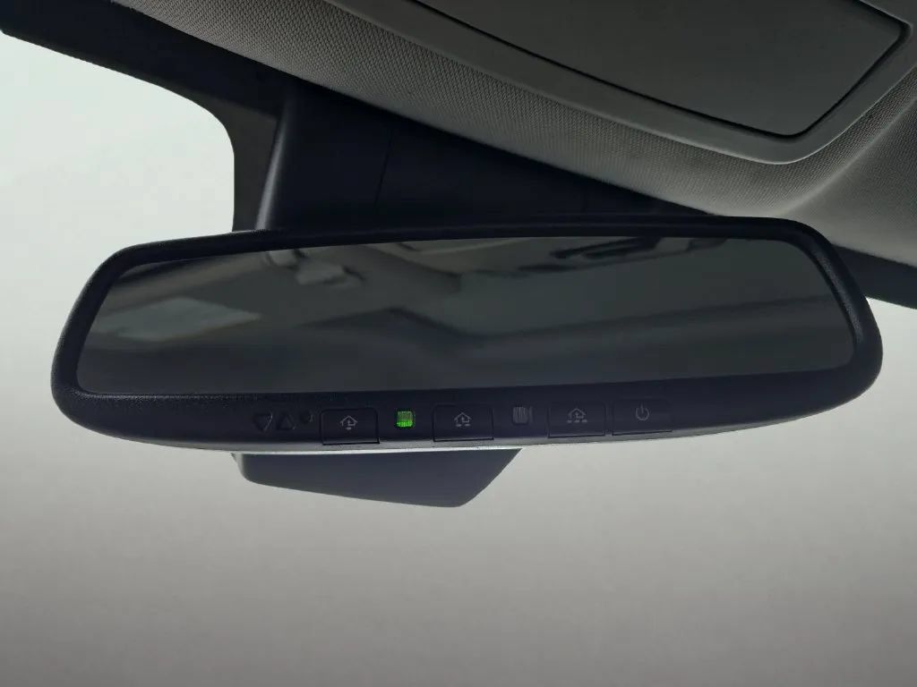 Used 2021 Toyota Sienna XLE FWD image 33