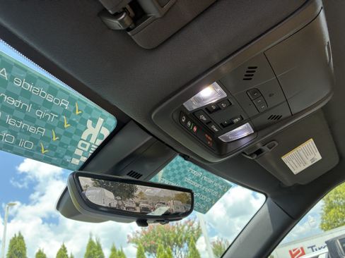 Used 2020 Chevrolet Blazer Premier w/ Driver Confidence II Package FWD image 39