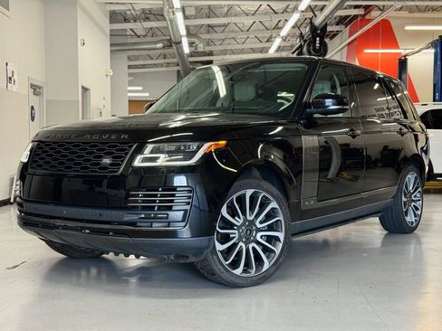 Used 2018 Land Rover Range Rover Long Wheelbase Autobiography image 2