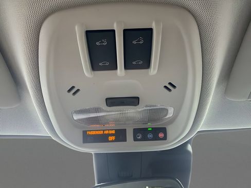 Used 2024 Chevrolet Trax ACTIV w/ Sunroof Package FWD image 18