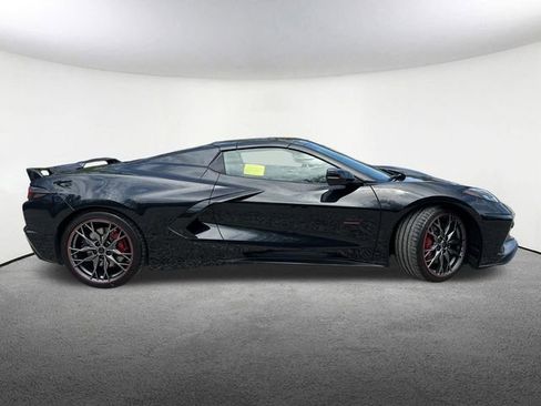 Used 2023 Chevrolet Corvette Stingray Premium Conv w/ Z51 Performance Package RWD image 14