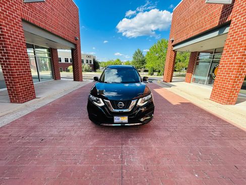 Used 2019 Nissan Rogue S w/ Special Edition Package AWD/4WD image 2