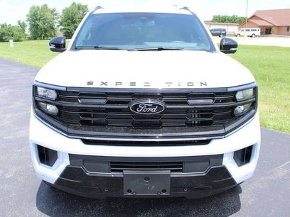 New 2026 Ford Expedition Platinum w/ Stealth Appearance Package