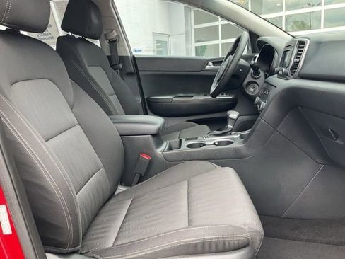 Used 2019 Kia Sportage LX AWD/4WD image 9