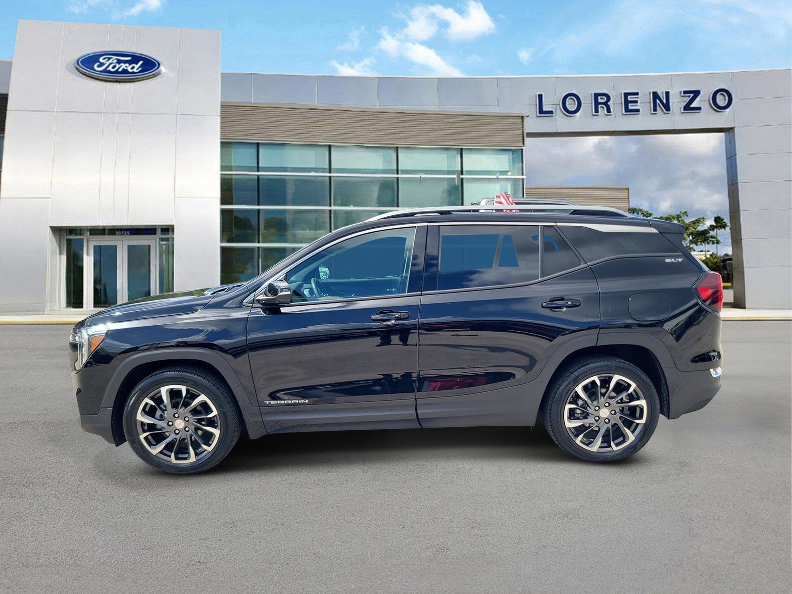 Used 2024 GMC Terrain SLT FWD image 8