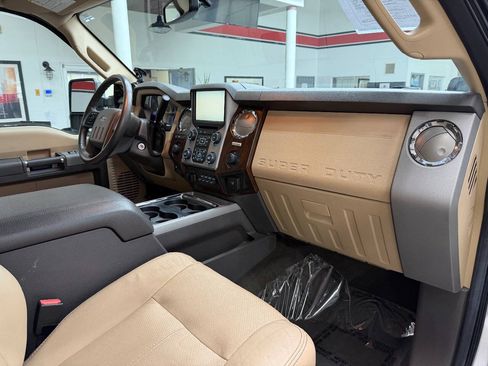 Used 2016 Ford F350 Lariat w/ Lariat Ultimate Package AWD/4WD image 18