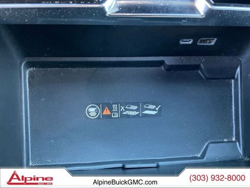 Used 2025 GMC Yukon Denali image 18