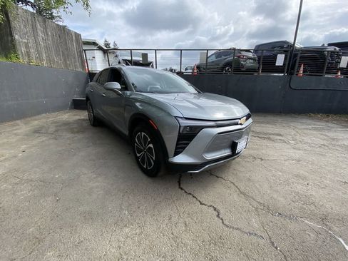Used 2024 Chevrolet Blazer EV LT AWD/4WD image 8