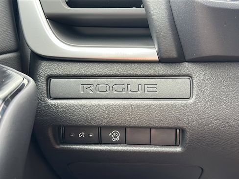 New 2026 Nissan Rogue S image 25