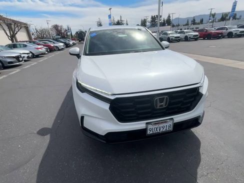 Certified 2025 Honda CR-V LX image 3