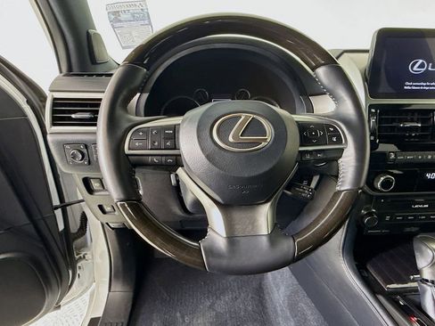 Used 2022 Lexus GX 460 Premium w/ Accessory Package image 13