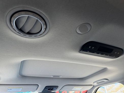 New 2026 Hyundai Palisade Limited FWD image 14