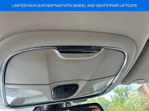 Used 2018 Jeep Cherokee Limited AWD/4WD image 27