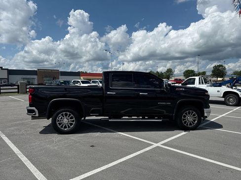 Used 2024 Chevrolet Silverado 2500 LTZ w/ LTZ Convenience Package AWD/4WD image 6