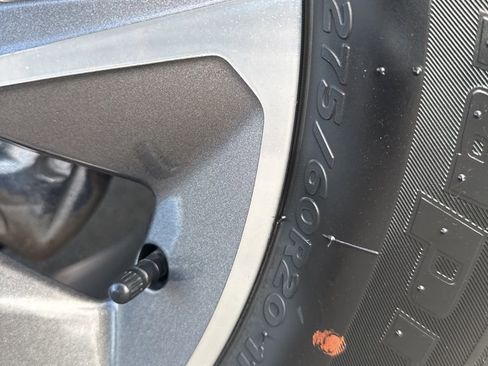 Used 2023 Chevrolet Suburban LS image 32