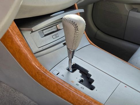 Used 2006 Toyota Avalon XLS FWD image 24
