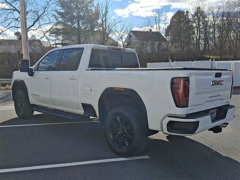 Used 2025 GMC Sierra 2500 AT4 w/ AT4 Preferred Package image 4