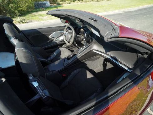 Used 2022 Chevrolet Corvette Stingray Premium Conv w/ Z51 Performance Package image 25