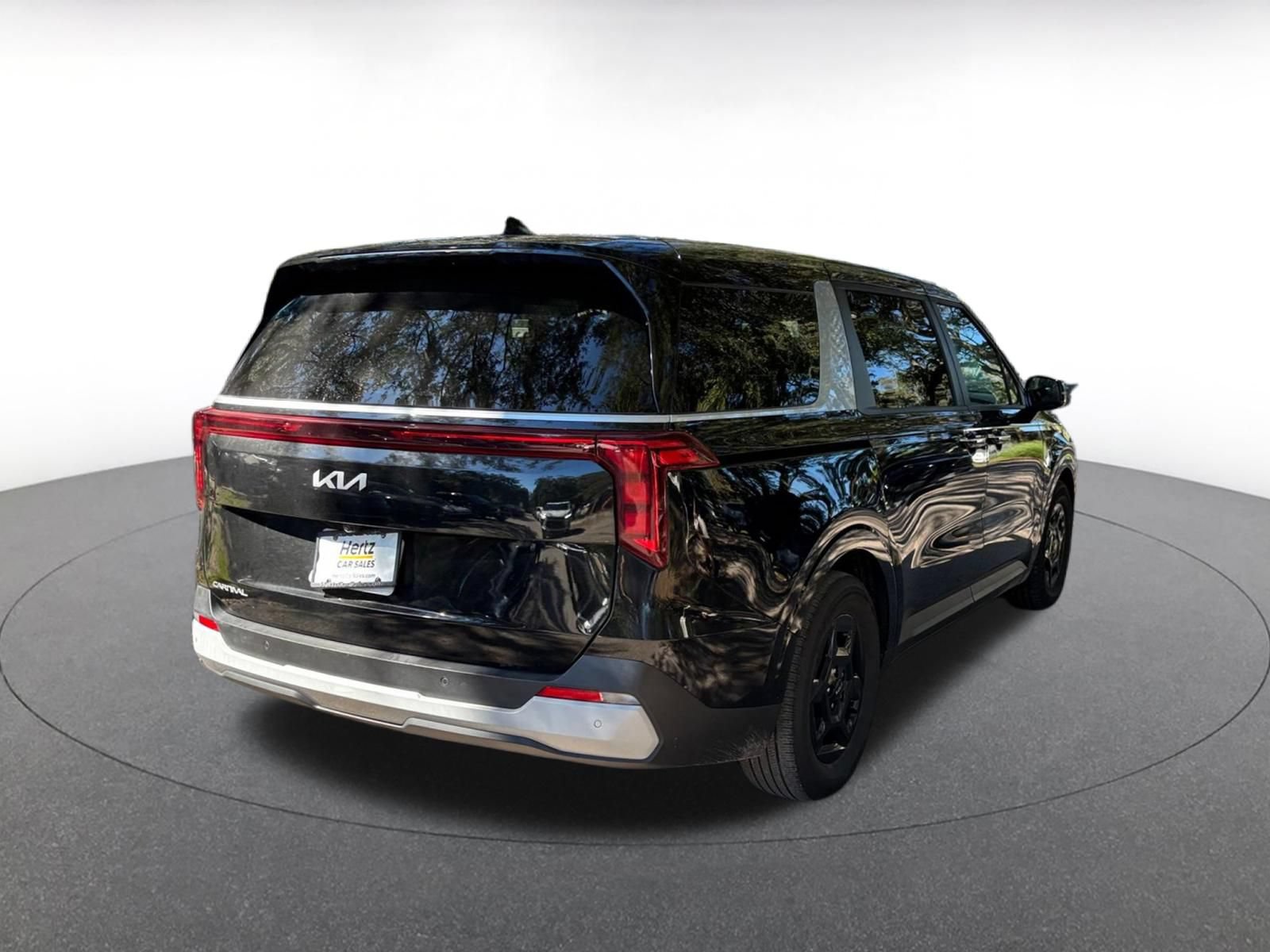 Used 2026 Kia Carnival FWD image 8