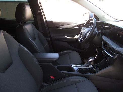 Used 2024 Buick Encore GX Preferred FWD image 8
