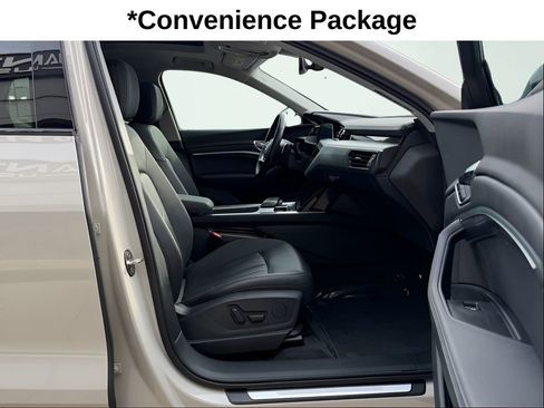 Used 2021 Audi e-tron Premium w/ Convenience Plus Package image 27