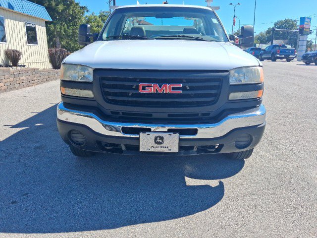 Used 2005 GMC Sierra 2500 W/T RWD image 8