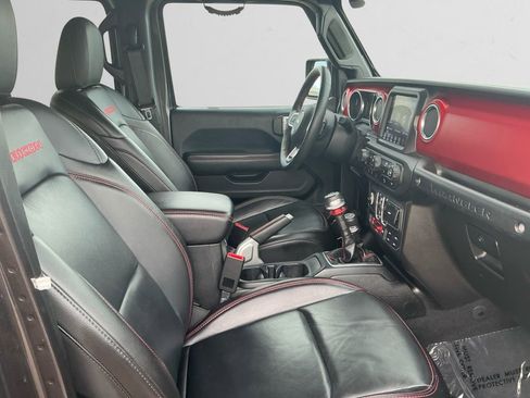 Used 2018 Jeep Wrangler Unlimited Rubicon image 15