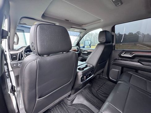 Used 2024 GMC Sierra 2500 Denali w/ Denali Reserve Package image 18