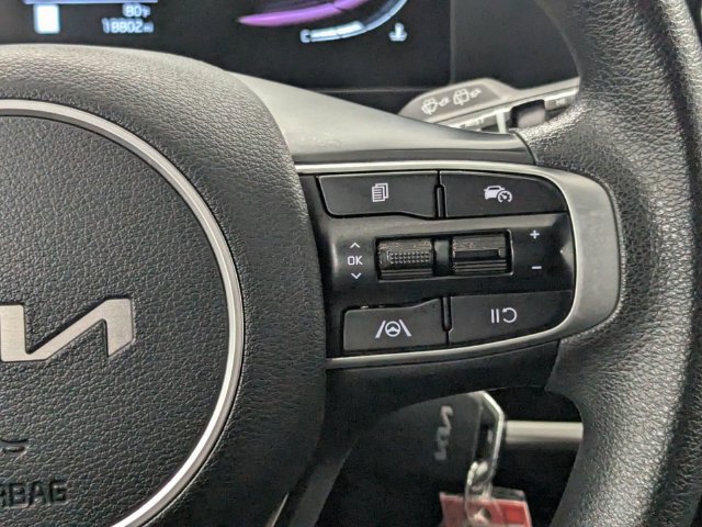 Used 2023 Kia Sportage LX FWD image 19