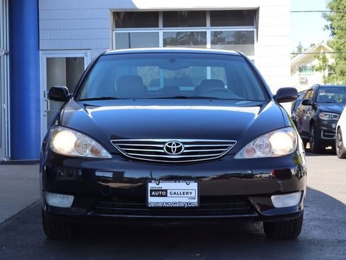 Used 2005 Toyota Camry XLE image 7