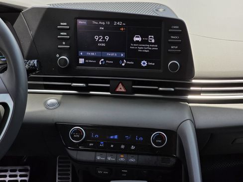 Certified 2025 Hyundai Elantra Sport FWD image 19