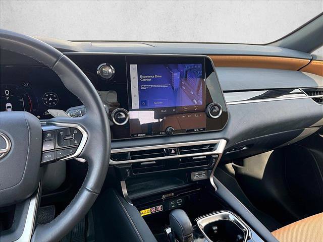 Used 2025 Lexus RX 350 FWD w/ Technology Package image 8