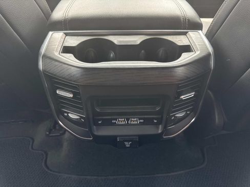 Used 2024 RAM 1500 Laramie AWD/4WD image 19
