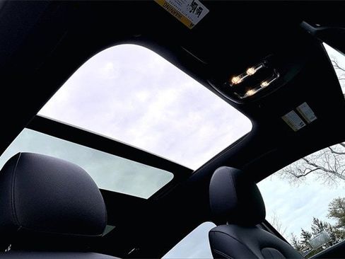 Certified 2025 Mercedes-Benz GLA 250 4MATIC image 30