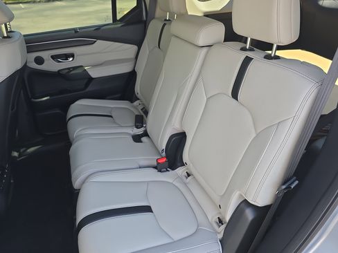 New 2026 Honda Pilot Touring image 14