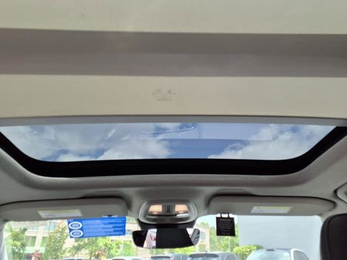 New 2025 Volvo XC40 B5 Core w/ Protection Package Premier image 15