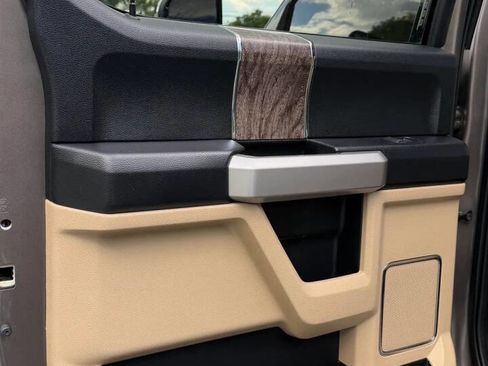 Used 2019 Ford F250 Lariat w/ Lariat Ultimate Package AWD/4WD image 19