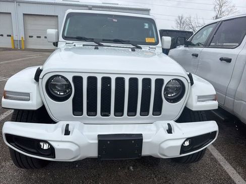 Used 2021 Jeep Wrangler Unlimited Sahara image 3