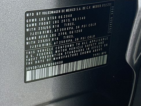 Used 2023 Volkswagen Tiguan SE image 12