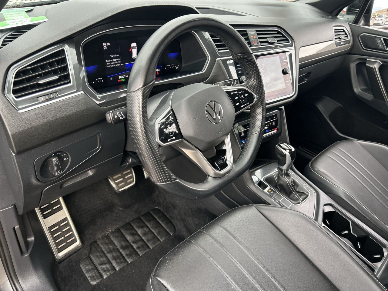 Used 2024 Volkswagen Tiguan SE R-Line FWD image 15
