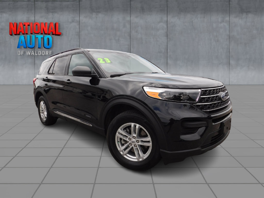 Used 2023 Ford Explorer XLT AWD/4WD image 1