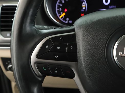 Certified 2019 Jeep Grand Cherokee Limited image 10