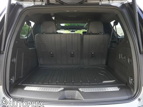 Used 2026 GMC Yukon XL Denali Ultimate w/ LPO, Floor Liner Package AWD/4WD image 9