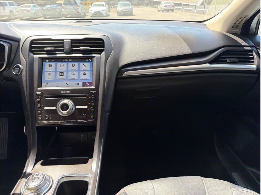 Used 2018 Ford Fusion Titanium AWD/4WD image 15